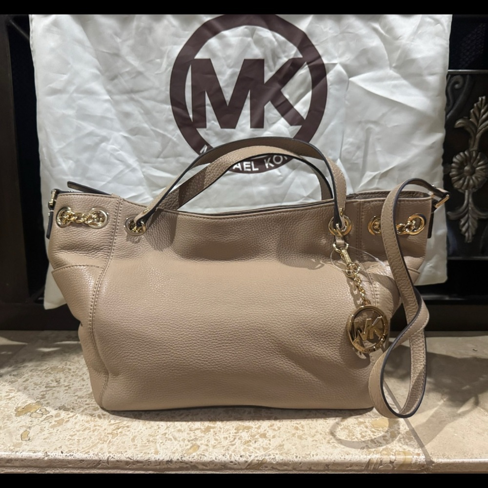 Michael Kors Tan Pebbled Leather Shoulder Bag with Gold Hardware